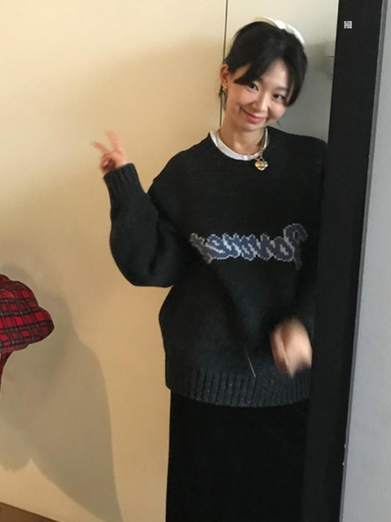 Embroidery Moisturizer - Sweater Rajut Wol Wanita Kerah Bulat